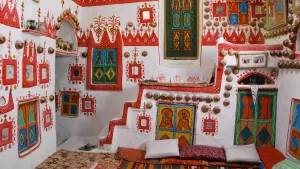 Je Ghadames dokonalé púštne mesto? 5 Vnútro mediny, koberce na stenách