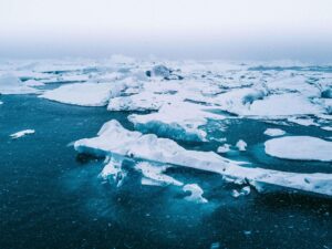 arktida-lad-voda-ocean